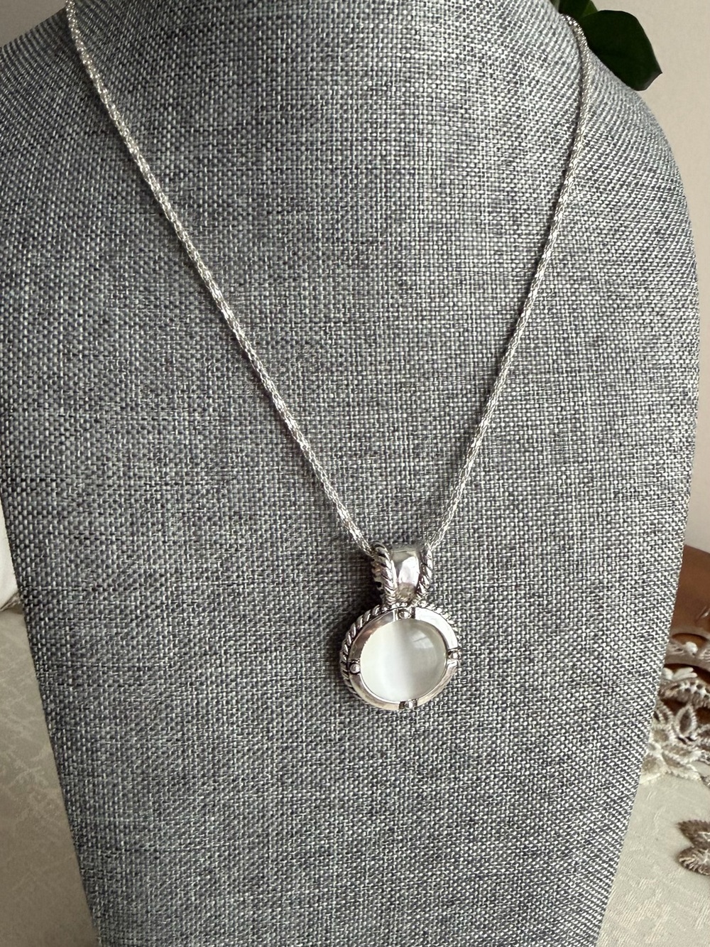 RMN Roman Silver Tone Designer Pendant with Chain Costume Jewelry - Picture 2 of 4
